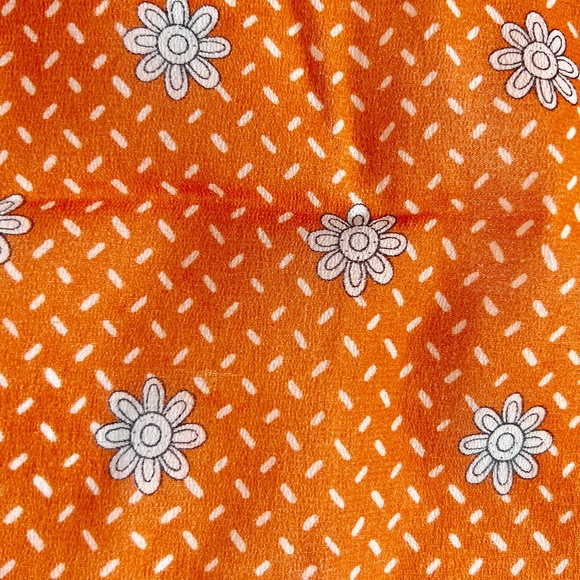 Vtg Scarf Orange & White Floral 21" Square Border Ponytail Neck Tie - Picture 5 of 5